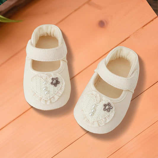 Cute Baby Girls Sandals Comfortable Soft Sole Heart Patterned Shoes for Non-slip Toddler Feet Perfect for Everyday Wear