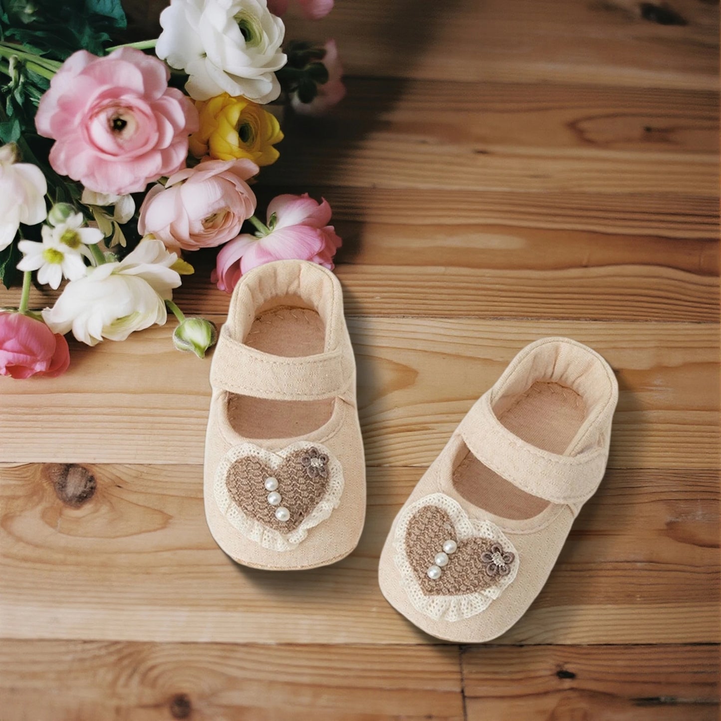 Cute Baby Girls Sandals Comfortable Soft Sole Heart Patterned Shoes for Non-slip Toddler Feet Perfect for Everyday Wear