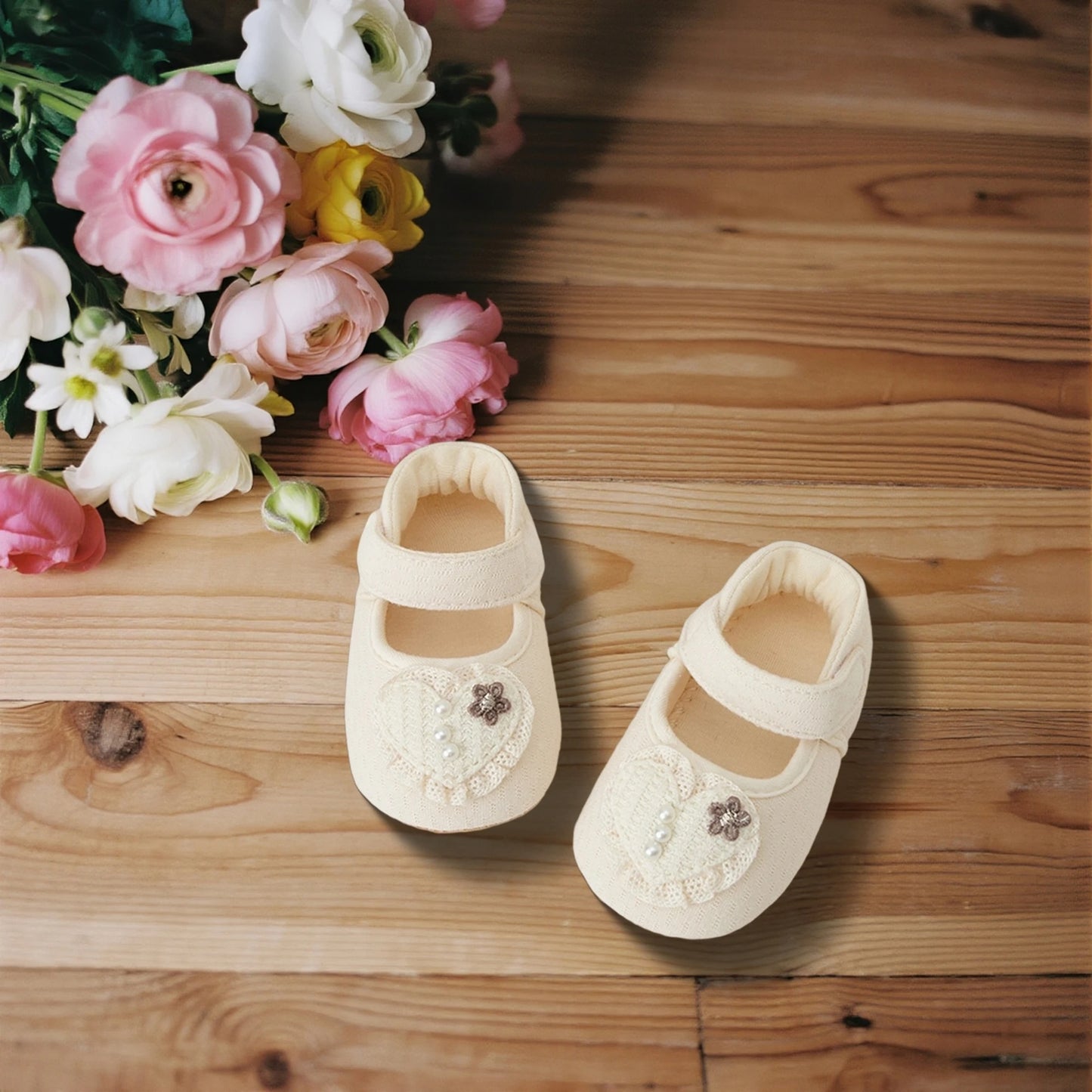 Cute Baby Girls Sandals Comfortable Soft Sole Heart Patterned Shoes for Non-slip Toddler Feet Perfect for Everyday Wear