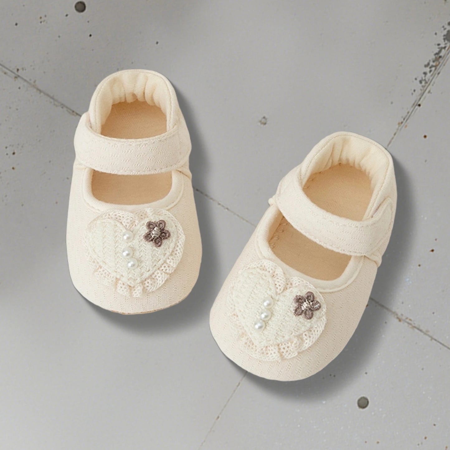 Cute Baby Girls Sandals Comfortable Soft Sole Heart Patterned Shoes for Non-slip Toddler Feet Perfect for Everyday Wear